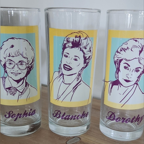 ๐น Silver Buffalo The Golden Girls Glassware Set โ 4 Glasses, 10oz Each, New in - Picture 14 of 16